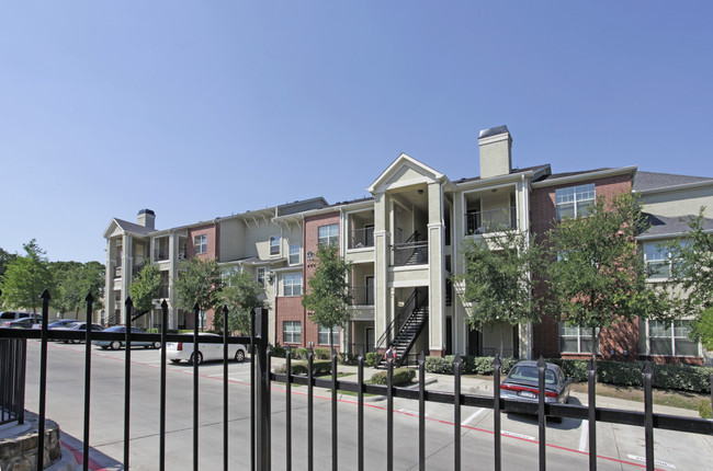 Murdeaux Villas in Dallas, TX - Building Photo - Building Photo