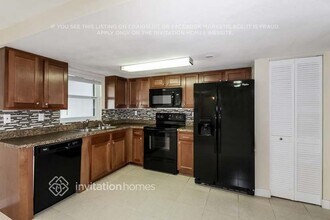 2103 Hanby St in Port Charlotte, FL - Foto de edificio - Building Photo