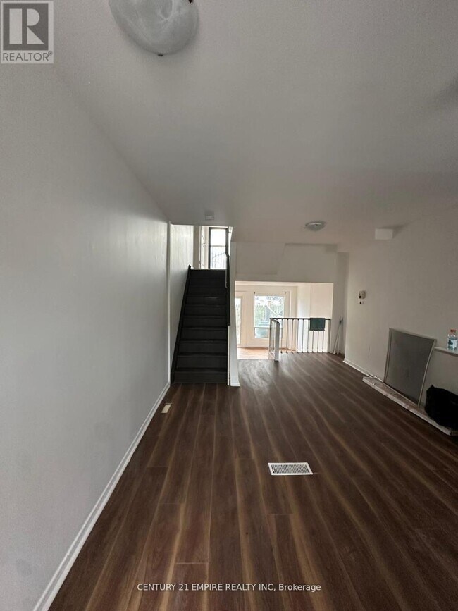 66-66 Boultbee Ave in Toronto, ON - Building Photo - Building Photo