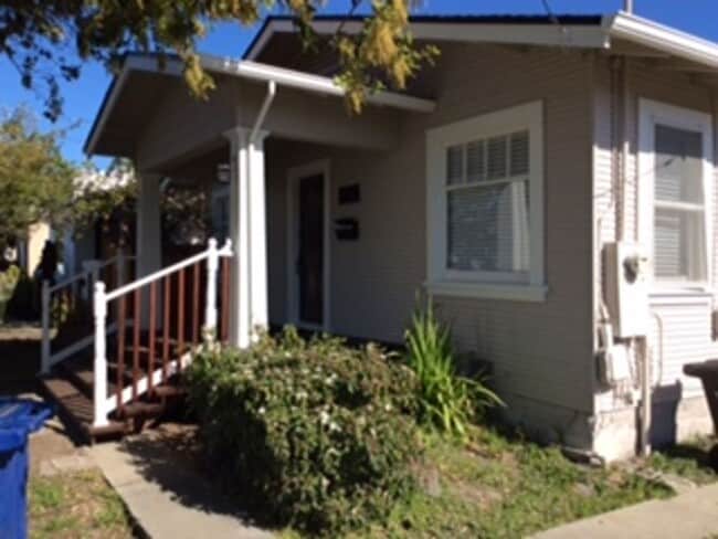 1214 Bay St in Santa Cruz, CA - Building Photo - Building Photo
