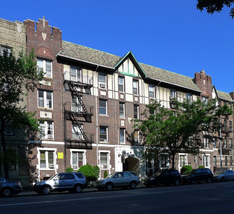 1374 Ocean Ave in Brooklyn, NY - Foto de edificio