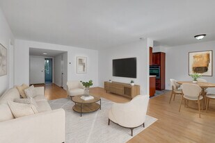 2352 Torrey Pines Rd, Unit 2352 Torrey Pines unit 5 in La Jolla, CA - Building Photo