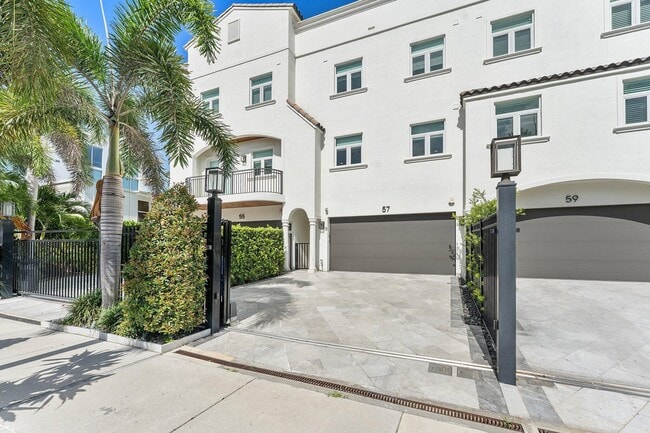 property at 57 Isle of Venice Dr