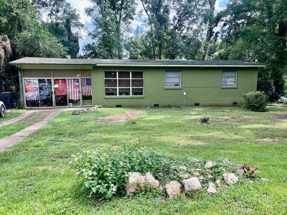 2005 Crabapple Dr in Tallahassee, FL - Building Photo