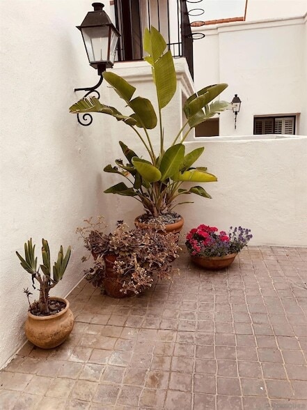 303 Coast S Blvd, Unit 13 in San Diego, CA - Foto de edificio - Building Photo