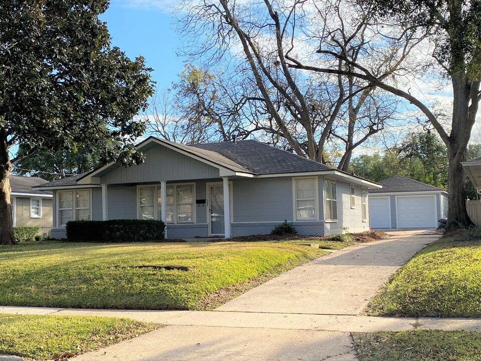 355 Gloria Ave in Shreveport, LA - Building Photo