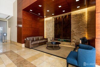 1 Spring St, Unit 1704 in New Brunswick, NJ - Building Photo - Building Photo