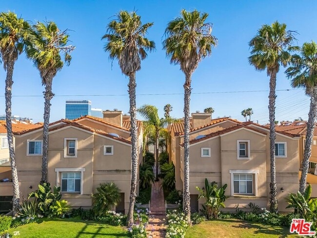 property at 1630 E Palm Ave