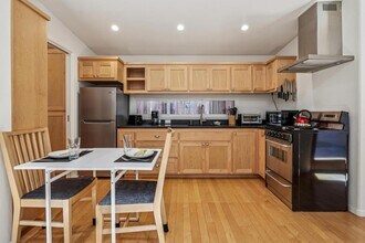4135 Maybell Way in Palo Alto, CA - Building Photo - Building Photo