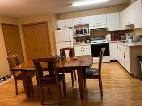 216 West Ave, Unit 216 in La crosse, WI - Foto de edificio - Building Photo