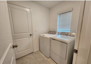 12150 Dakota Ridge Pl in Lehigh Acres, FL - Foto de edificio - Building Photo