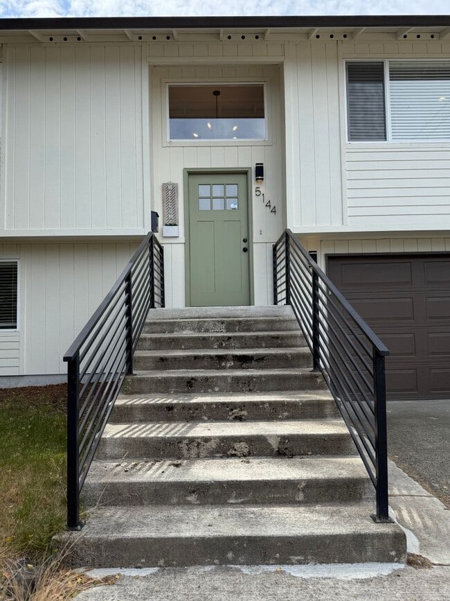 5144 N 47th St in Tacoma, WA - Building Photo - Building Photo