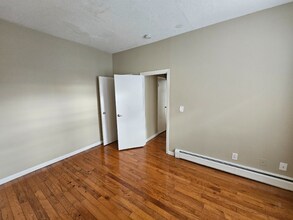335 Wells St, Unit 21 in Bridgeport, CT - Building Photo - Building Photo