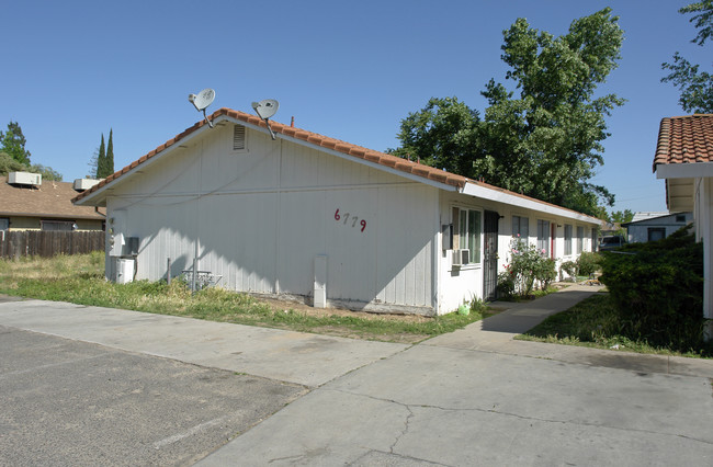 6777 California St in Winton, CA - Building Photo - Building Photo