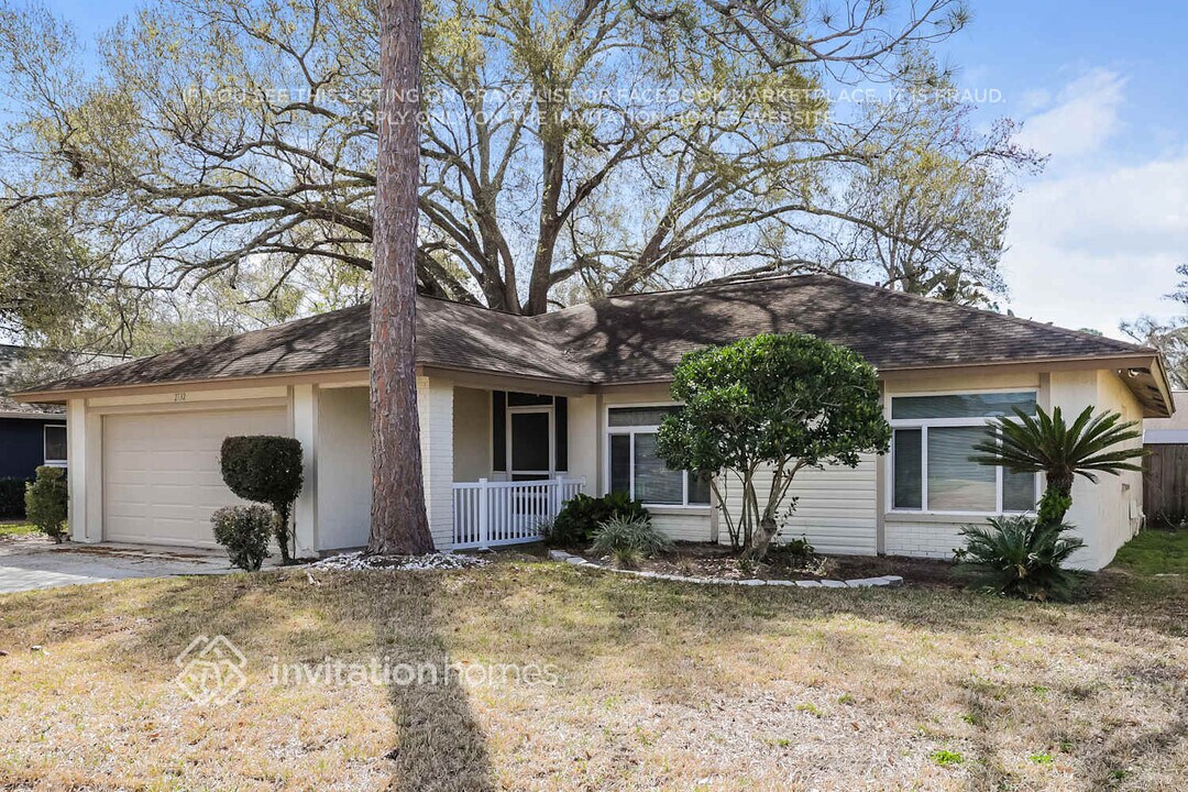 2732 Wiltshire Ave in Palm Harbor, FL - Building Photo