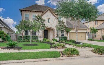 2403 Orchard Way in Missouri City, TX - Building Photo - Building Photo