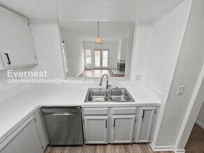 1424 Market St in Oakland, CA - Building Photo - Building Photo