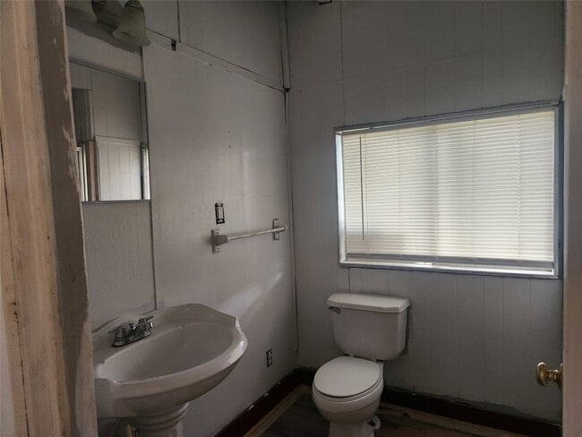 property at 4439 13th St