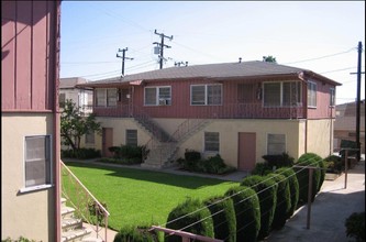 8114 Crenshaw Blvd in Inglewood, CA - Foto de edificio - Building Photo