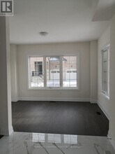 7 Moonseed Ln in Richmond Hill, ON - Building Photo - Building Photo