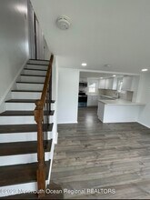 8a Washington Ave in Matawan, NJ - Building Photo - Building Photo