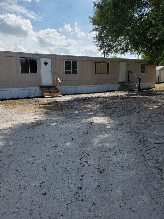 1505 Goodyear Ave in Lakeland, FL - Building Photo