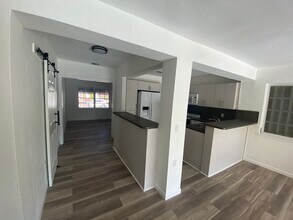 6256 SW 14th St in West Miami, FL - Building Photo - Building Photo