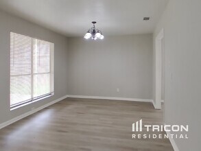 11603 Breezy Knoll Dr in Houston, TX - Building Photo - Building Photo