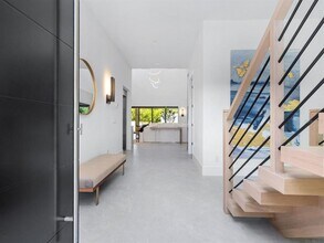 2467 Hyde Park St in Sarasota, FL - Building Photo - Building Photo