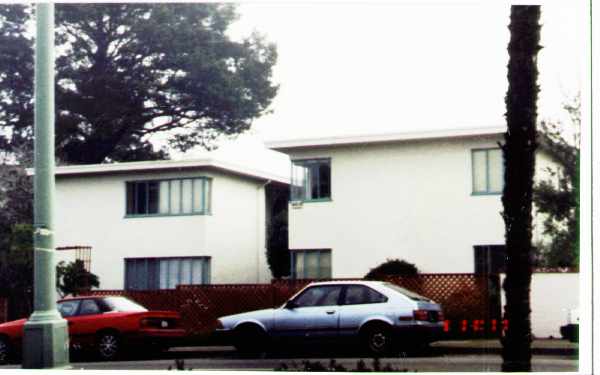 4818 Park Blvd in Oakland, CA - Foto de edificio - Building Photo