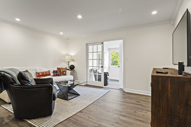 property at 53 La Rue Pl NW