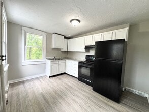 1013 Willow Street Pike in Lancaster, PA - Building Photo - Building Photo