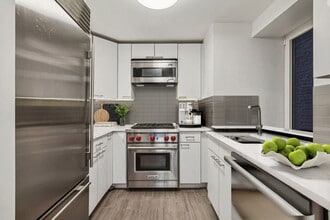 125 E 83rd St in New York, NY - Building Photo - Building Photo