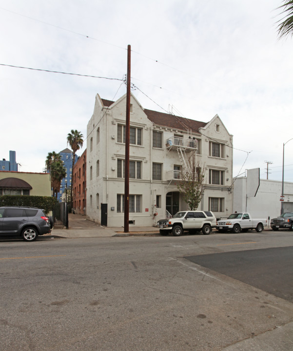 1316 N Edgemont St in Los Angeles, CA - Foto de edificio