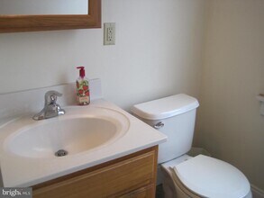 206 Courtland St-Unit -5 in Lansdale, PA - Building Photo - Building Photo