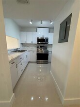 10317 NW 9th St in Miami, FL - Building Photo - Building Photo