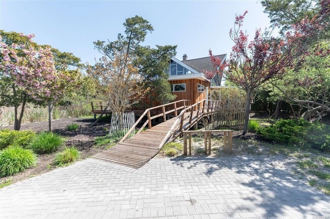 property at 32 Kelp Ave