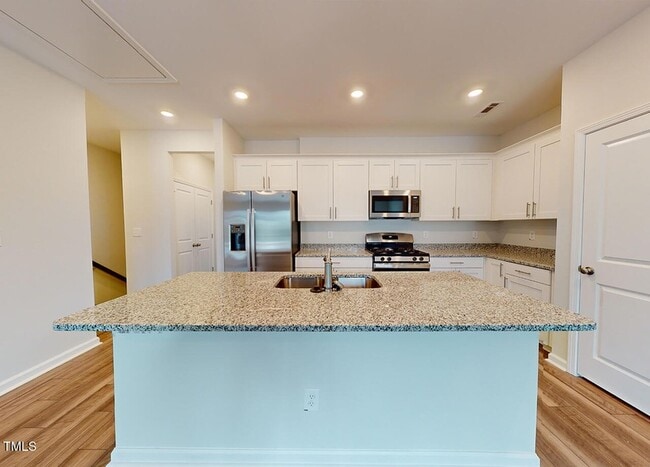 103 Daisy Mum Rd in Holly Springs, NC - Building Photo - Building Photo