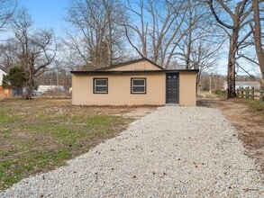 267 E Forest Grove Rd in Vineland, NJ - Building Photo - Building Photo