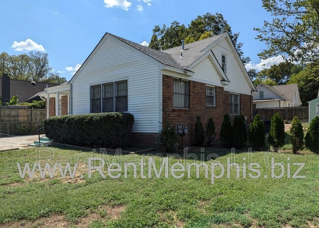 625 E Pkwy S in Memphis, TN - Building Photo - Building Photo