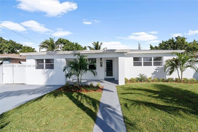 925 NW 84th St in Miami, FL - Building Photo - Building Photo