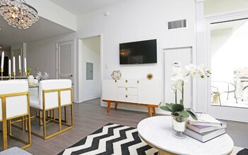 762 N Hudson Ave in Chicago, IL - Foto de edificio - Building Photo