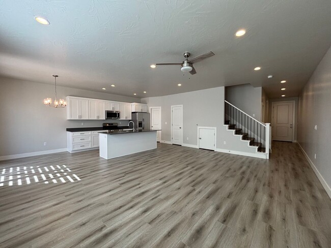 1047 S 4380 W in Hurricane, UT - Building Photo - Building Photo