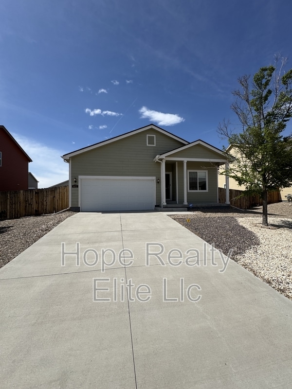 6672 Kearsarge Dr in Colorado Springs, CO - Building Photo - Building Photo