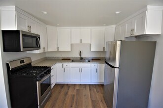 5617 Blackwelder St in Los Angeles, CA - Building Photo - Building Photo