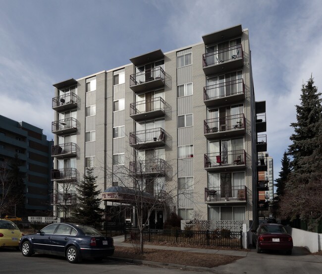 Parkview Plaza Apartments in Calgary, AB