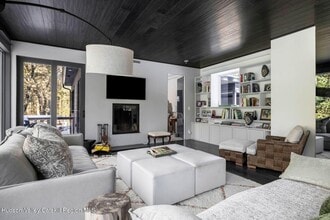 70 Raybrook Dr in Woodstock, NY - Building Photo - Building Photo