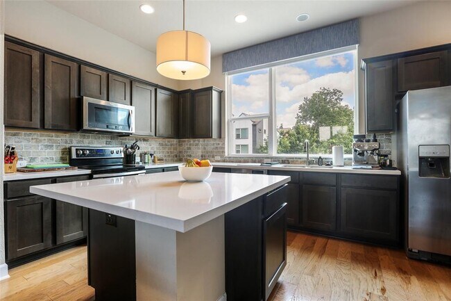 1416 Waterloo Shore Ln in Austin, TX - Building Photo - Building Photo