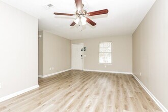 141 Bill Stewart Blvd in La Vergne, TN - Building Photo - Building Photo