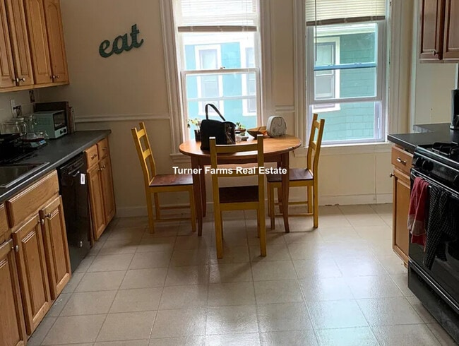 21 Orchard St, Unit 2 in Boston, MA - Building Photo - Building Photo